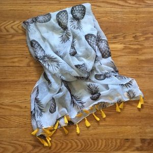 Pineapple scarf with yellow tassel fringe